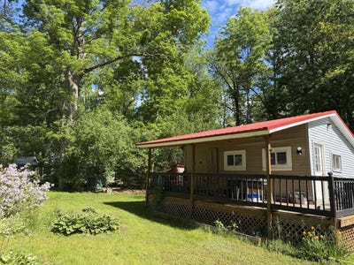 /international/us/36-island-drive-bridport-vt-110108548287/