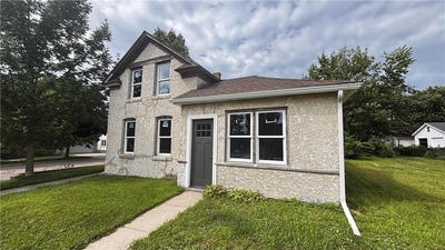 /international/us/101-n-cedar-street-chaska-mn-110107847617/