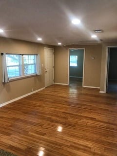 /international/us/1604-wilson-st-bastrop-tx-110109144415/