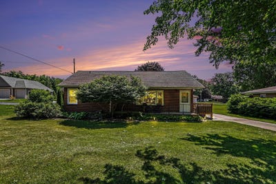 /international/us/5209-s-roosevelt-road-stevensville-mi-110108797999/