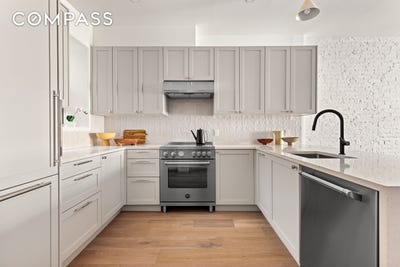 /international/us/744-park-place-brooklyn-ny-110099871602/