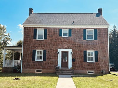 /international/us/938-roanoke-blvd-salem-va-110100696267/