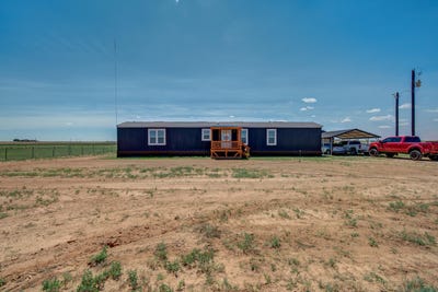 /international/us/4070-playa-road-ropesville-tx-110119297872/