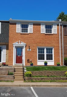 /international/us/3809-port-hope-point-triangle-va-110107872096/