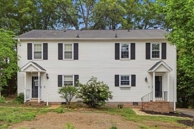 /international/us/111-village-court-greer-sc-110107725668/