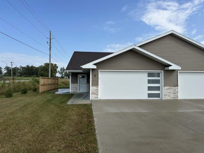 /international/us/1821-w-6th-st-storm-lake-ia-110107001914/