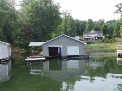 /international/us/2760-signal-point-road-guntersville-al-110108175342/