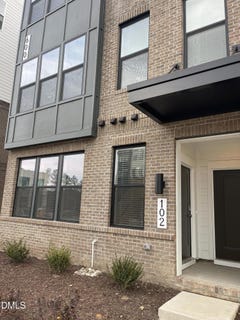 /international/us/600-hedrick-ridge-road-cary-nc-110106093700/