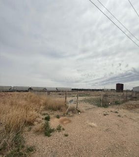 /international/us/300-railroad-avenue-slaton-tx-110107801484/