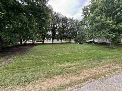 /international/us/lot-s-fourth-street-guttenberg-ia-110094036742/
