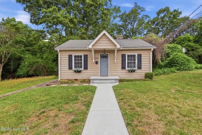 /international/us/1603-roseland-street-greensboro-nc-110108576779/