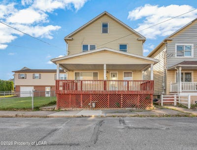 /international/us/428-park-street-freeland-pa-110119957360/