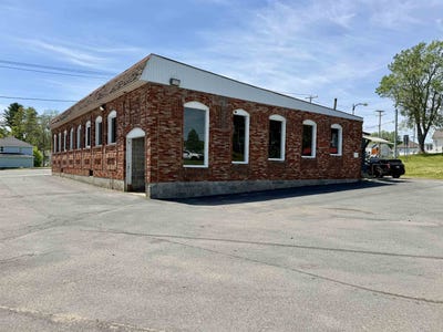 /international/us/3-n-main-st-massena-ny-110108548994/