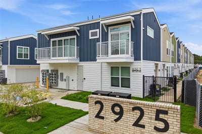 /international/us/2925-spruce-valley-lane-dallas-tx-110108544779/
