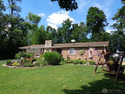 /international/us/698-lakengren-drive-eaton-oh-110119366826/