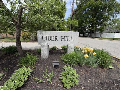 /international/us/73-kavanaugh-road-old-orchard-beach-me-110107384542/
