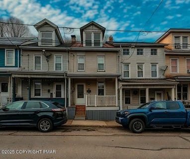 /international/us/206-w-main-st-street-tremont-pa-110098909929/
