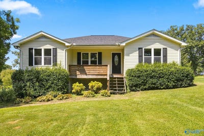 /international/us/300-county-road-1292-vinemont-al-110119687163/