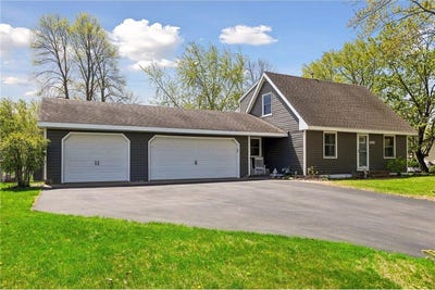 /international/us/912-woody-lane-nw-coon-rapids-mn-110107821905/