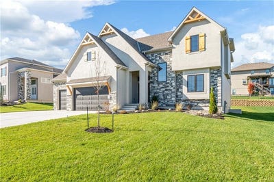 /international/us/4548-ne-sherwood-drive-lee-s-summit-mo-110095925101/