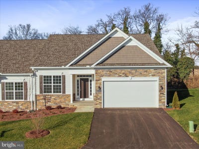 /international/us/12928-hawkins-circle-hagerstown-md-110102418274/