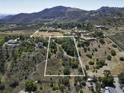 /international/us/rainbow-crest-road-fallbrook-ca-110100892579/