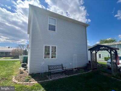 /international/us/206-woodland-avenue-luray-va-110101068042/