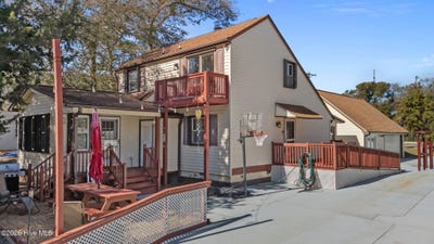 /international/us/131-purdie-drive-emerald-isle-nc-110105391974/