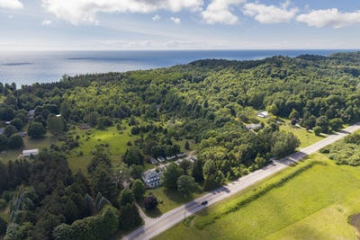 /international/us/1912-s-scenic-highway-frankfort-mi-110109193755/