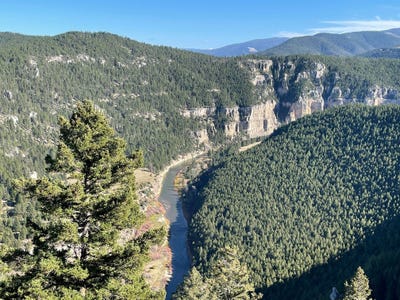 /international/us/nhn-two-creeks-road-white-sulphur-springs-mt-110088079040/