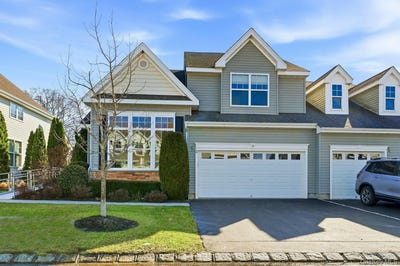 /international/us/83-pacific-dunes-court-medford-ny-110106328438/