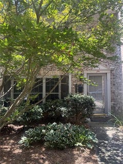 /international/us/2436-northlake-court-ne-atlanta-ga-110106272894/