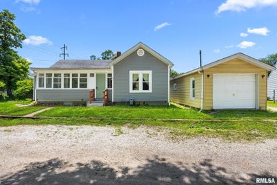 /international/us/1013-n-2nd-street-pekin-il-110100425505/