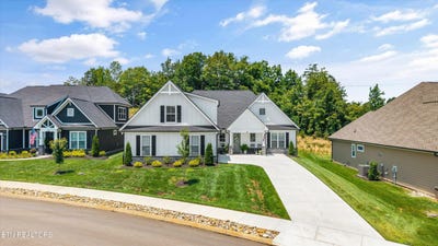 /international/us/174-bittersweet-lane-lenoir-city-tn-110100840637/