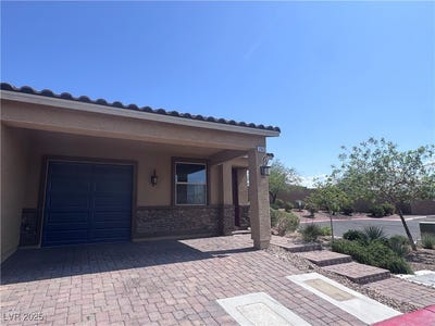 /international/us/2653-crystal-blue-street-laughlin-nv-110100216953/