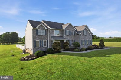 /international/us/527-fagleysville-road-perkiomenville-pa-110108983085/