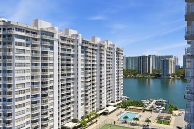 /international/us/18011-biscayne-boulevard-aventura-fl-110106762115/