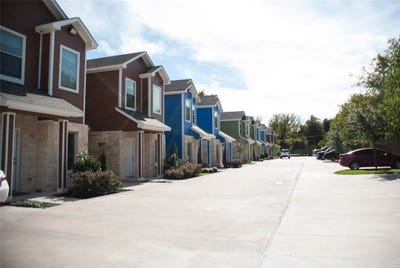 /international/us/2227-s-3rd-street-waco-tx-110108692629/
