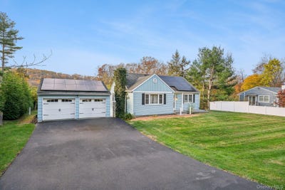 /international/us/15-s-beechwood-road-bedford-hills-ny-110103335620/