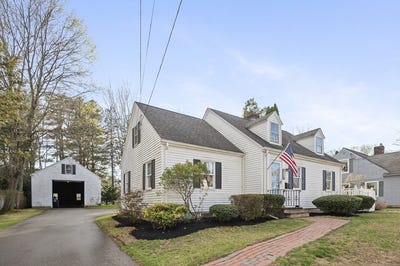 /international/us/110-linden-st-hamilton-ma-110107488920/