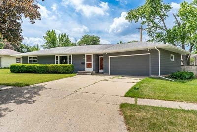 /international/us/3611-beach-street-rockford-il-110108631726/