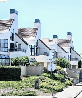 /international/us/181-nantucket-lane-vallejo-ca-110101221488/