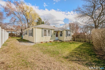 /international/us/8-biscayne-boulevard-old-lyme-ct-110107389563/