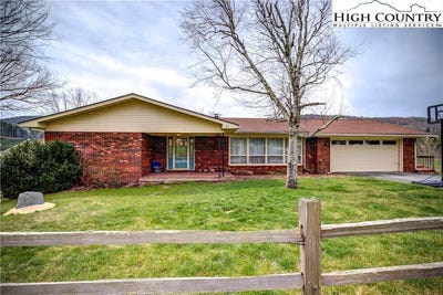 /international/us/304-evergreen-lane-boone-nc-110106697943/