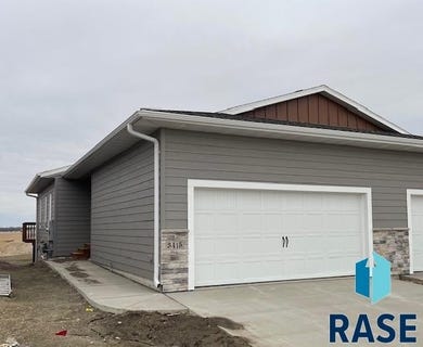 /international/us/3415-s-heather-ave-sioux-falls-sd-110107078717/