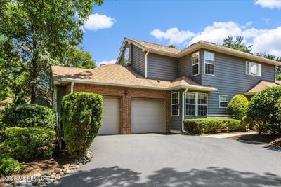 /international/us/95-fairway-boulevard-monroe-nj-110100306474/