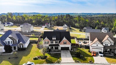 /international/us/807-highgrove-drive-spring-lake-nc-110098775919/