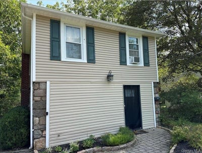 /international/us/250-oakland-avenue-monroe-ny-110109180874/