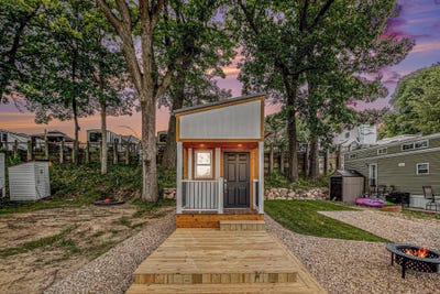 /international/us/12377-bair-lake-st-street-jones-mi-110101148465/