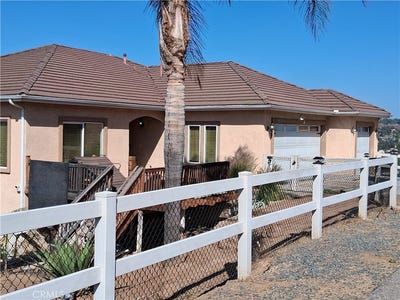 /international/us/14320-four-winds-riverside-ca-110110365606/